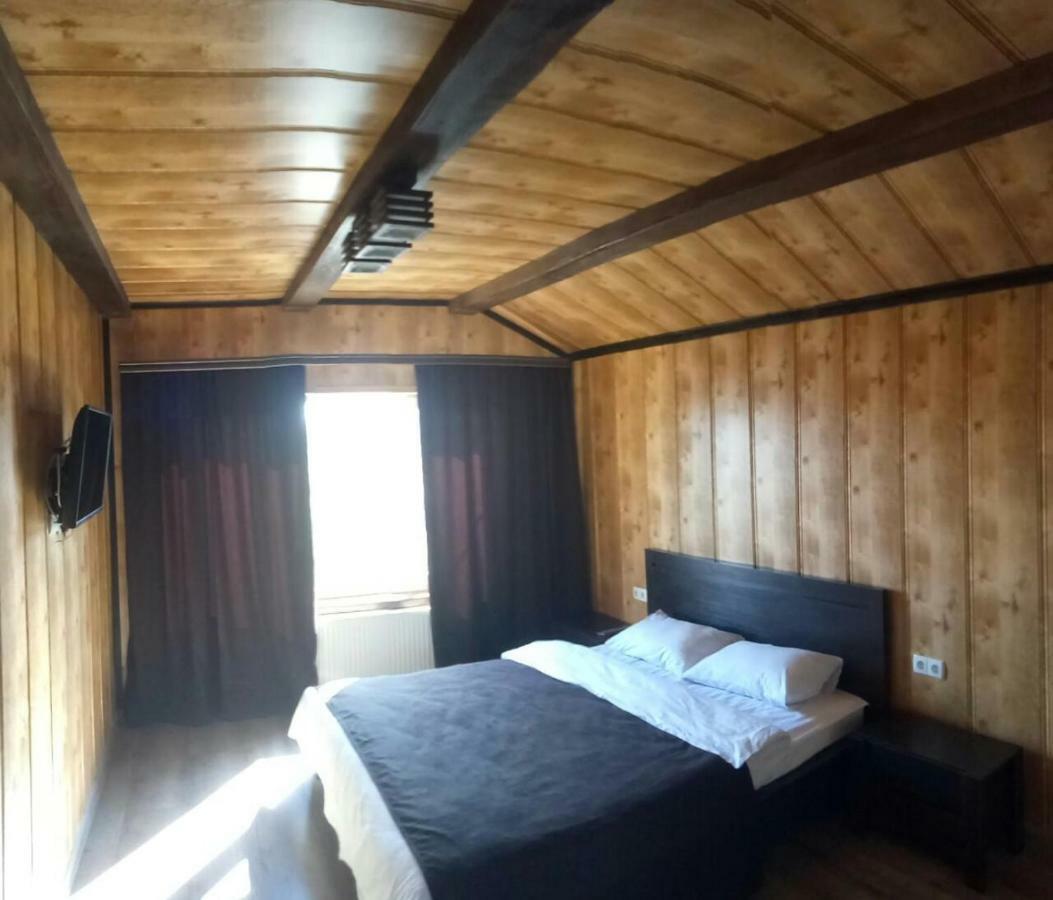 Royal House Villa Kamjanyi Potoki Kültér fotó